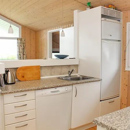 Three-bedroom Holiday In * Hals