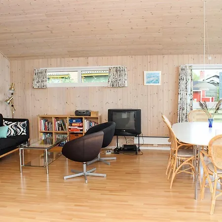 Tatil Evi Three-bedroom Holiday In *
