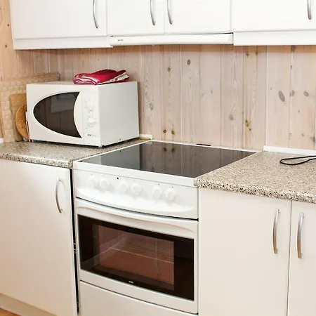 Three-bedroom Holiday In * Hals